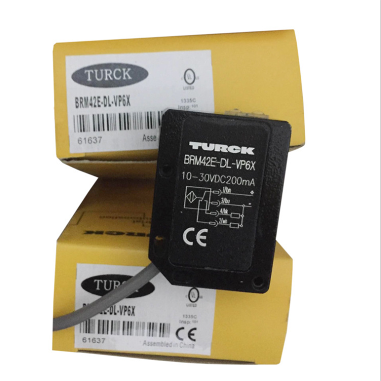 供应高品质芯片XS4P18PA340D传感器接近开关 XS4P18NA340正品批发现货，包邮